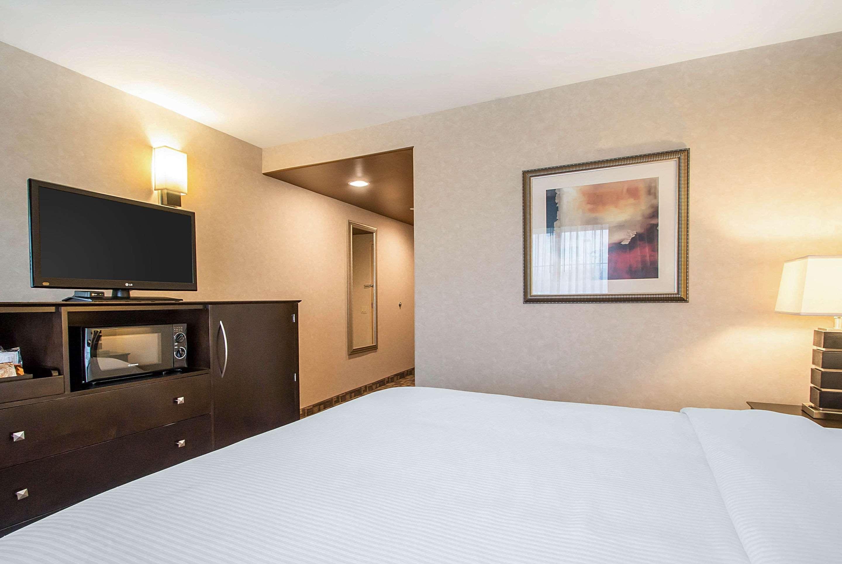 Clarion Inn Elmhurst - Oak Brook near I-88 I-290 I-294 Exterior foto
