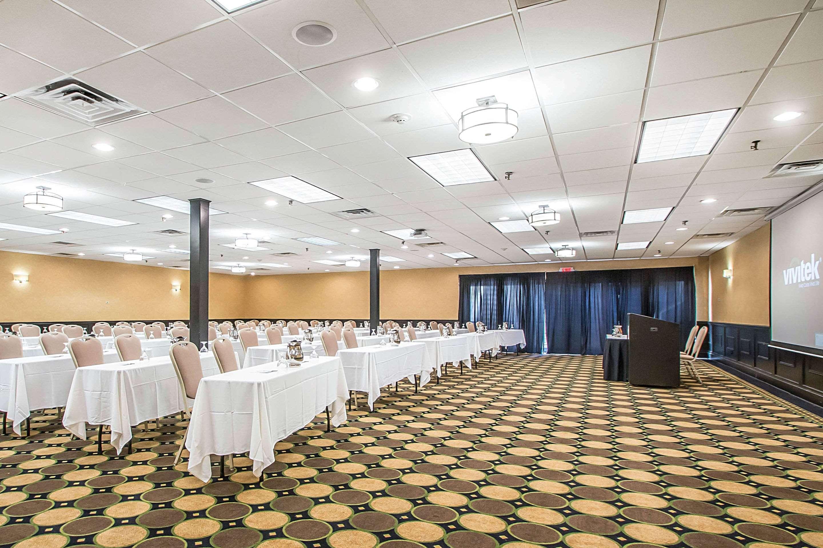 Clarion Inn Elmhurst - Oak Brook near I-88 I-290 I-294 Exterior foto