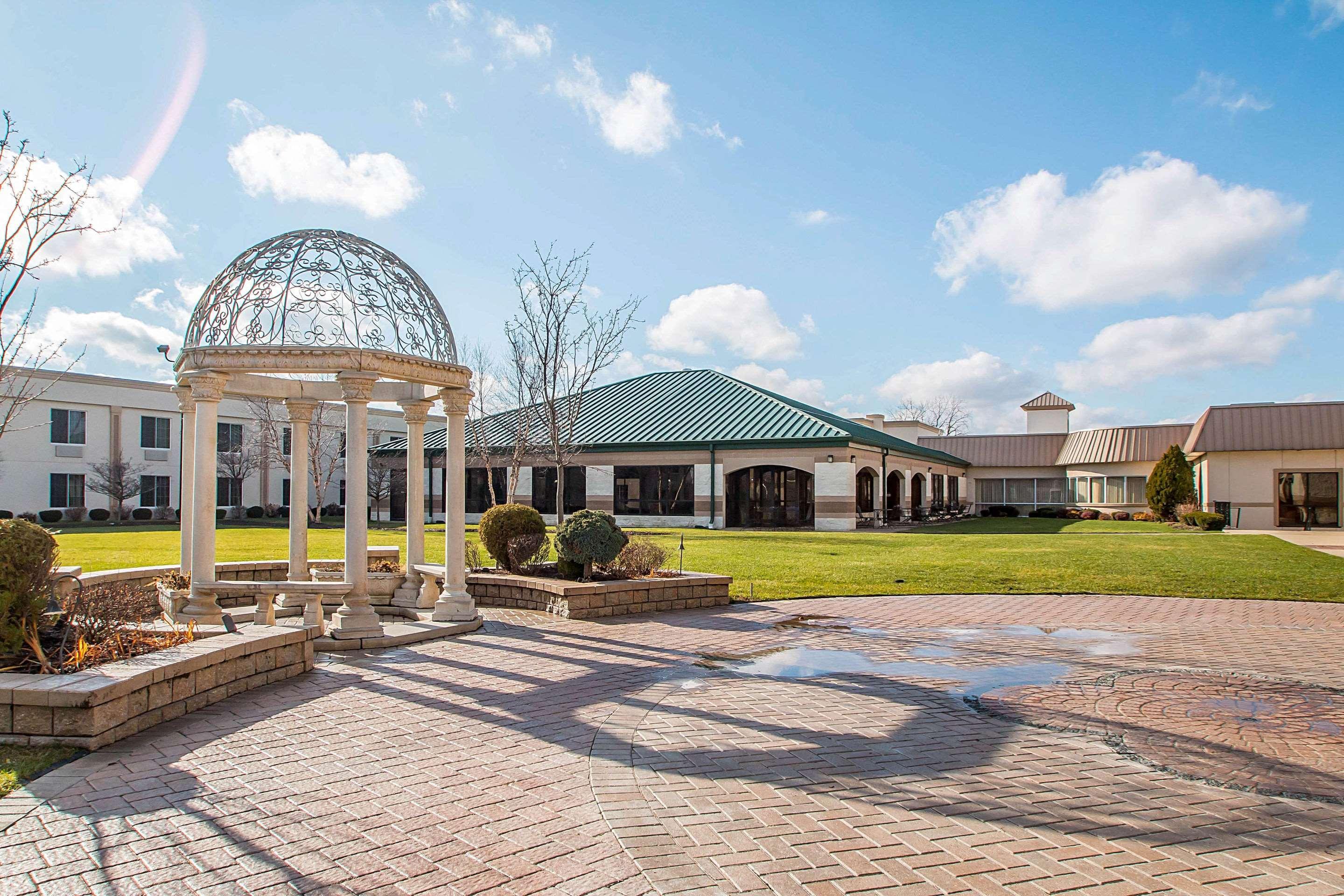 Clarion Inn Elmhurst - Oak Brook near I-88 I-290 I-294 Exterior foto